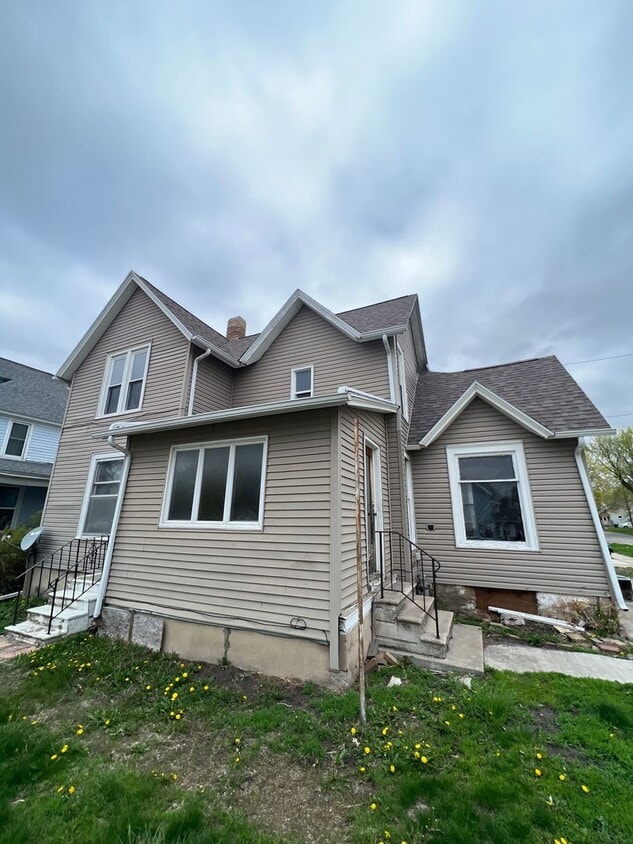 4 br, 2 bath House 1332 5th Ave N House Rental in Fort Dodge, IA