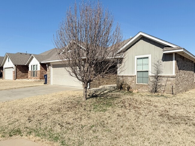 Building Photo - 9401 NW 87th St