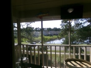 Building Photo - 4262 Pinehurst Cir