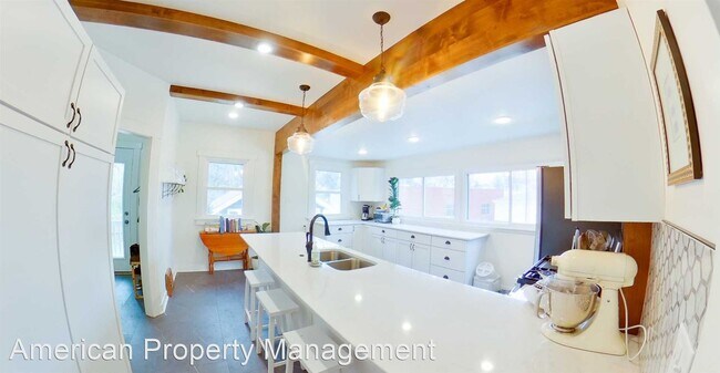 Foto del edificio - 5 br, 2 bath House - 1734 Leavenworth