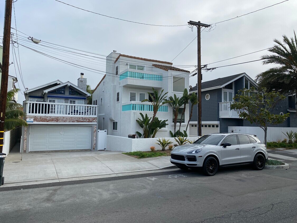 Foto principal - 3008 W Balboa Blvd