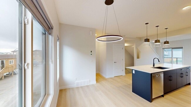 Photo du bâtiment - New executive townhouse complex in Glenrid...