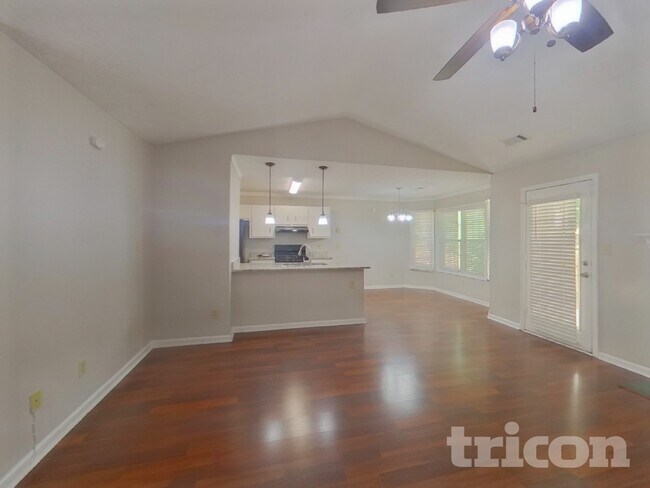 Foto del edificio - 11823 Harbour Town Pkwy