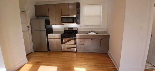 Foto del edificio - 6452 W Dickens Ave