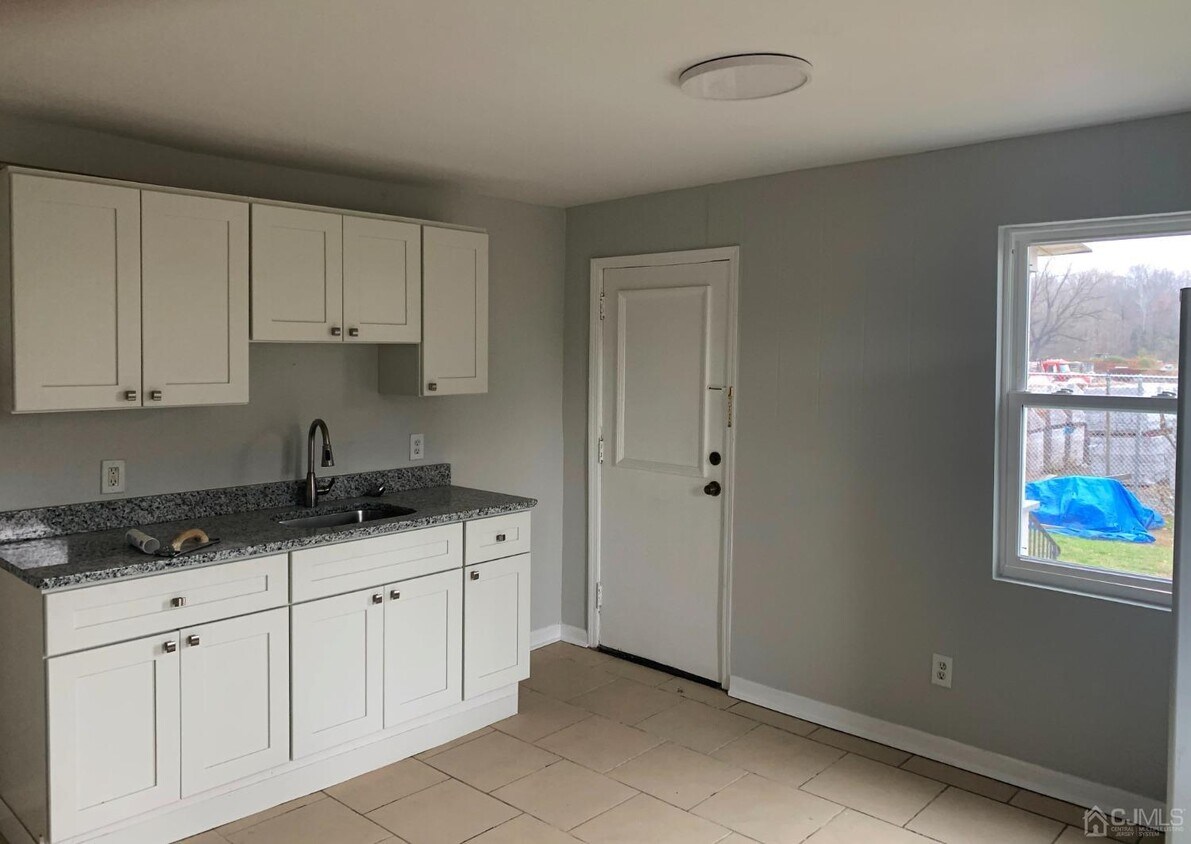 22 Washington Rd, Sayreville, NJ 08872 Apartment for Rent in