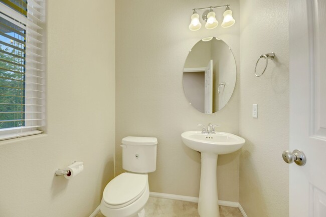 Building Photo - Gorgeous Inspirada home