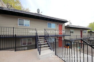 Building Photo - 1022 E Poplar St