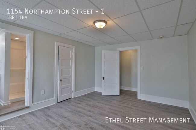 Foto del edificio - 1154 Northampton St