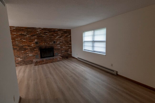 Foto del edificio - 1003 Canterbury Dr