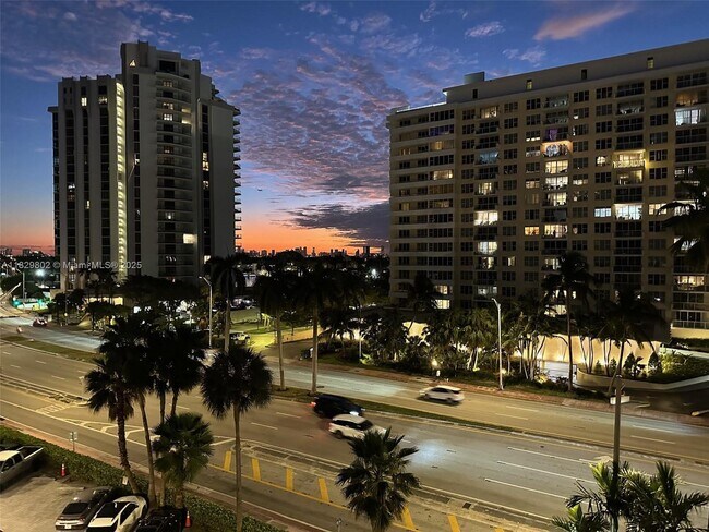 Building Photo - 5555 Collins Ave