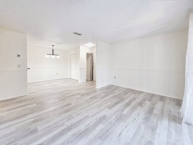 Foto del edificio - 3705 SW 27th St
