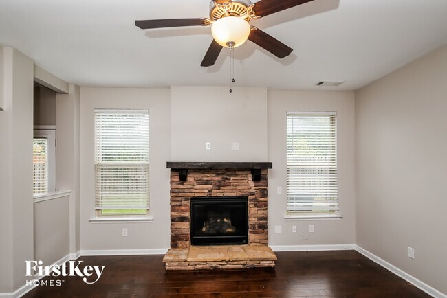 Foto del edificio - 1234 Silvercrest Ct SW