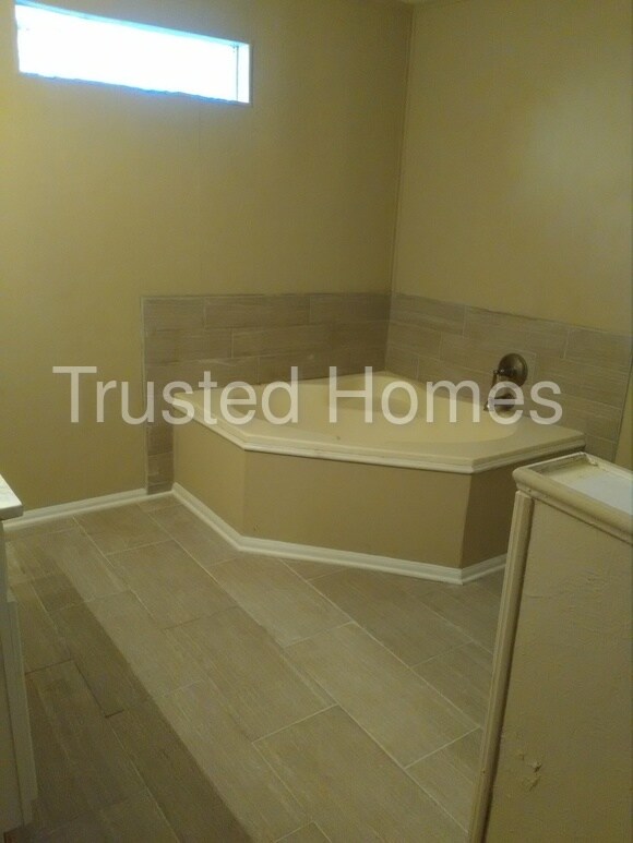 Foto del edificio - 12485 Swan Ln