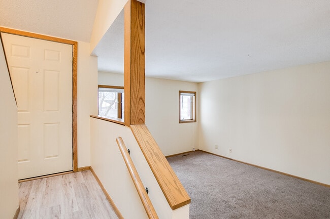 Building Photo - 2119 21st Ave S