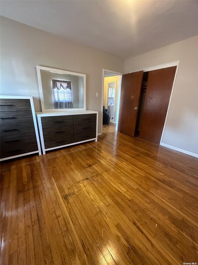 Foto del edificio - 1593 E 94th St