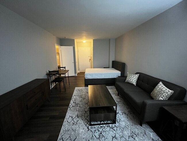 Photo - 1121 Arlington Blvd Apartment