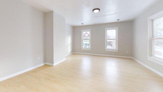 Foto del edificio - 3130 W 30th St