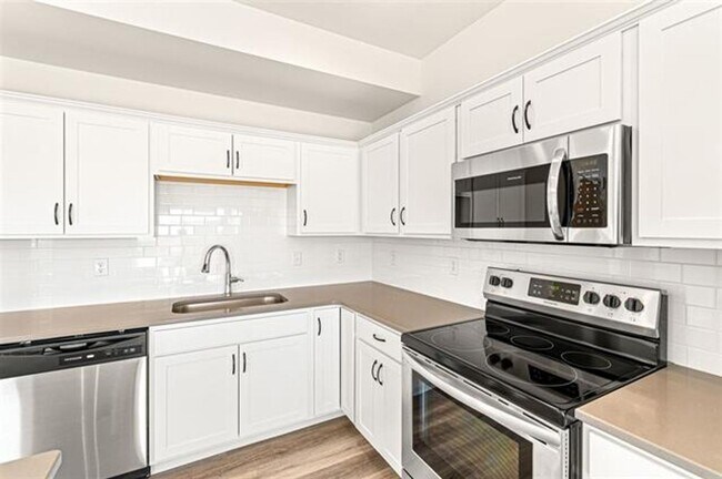 Foto del edificio - New Two Story Townhome!