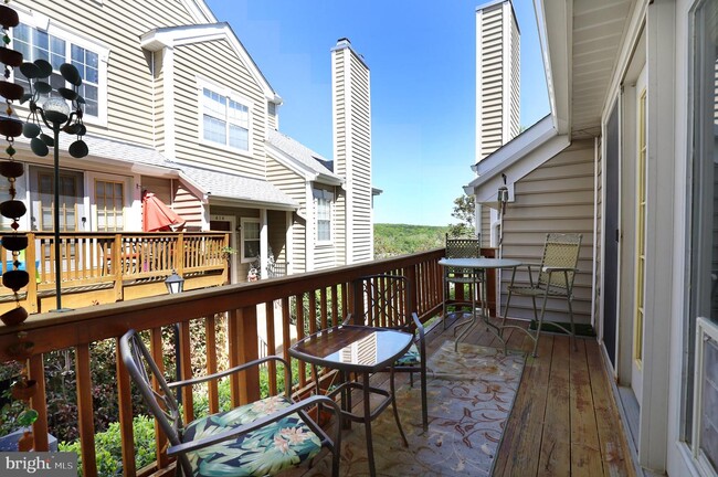 Building Photo - 422 Overlook Dr