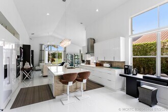 Building Photo - 8270 Spyglass Dr