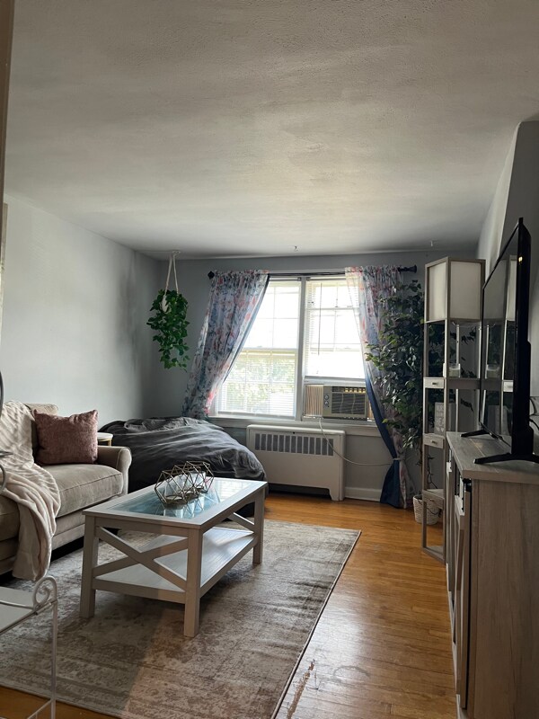 Foto del edificio - 7721 Castleton Pl