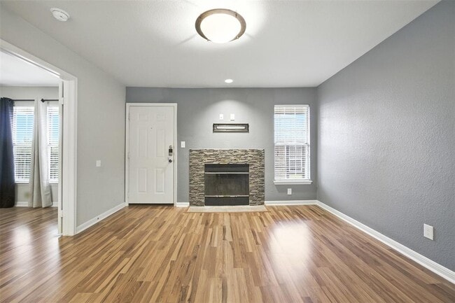 Foto del edificio - 7685 Northcross Dr