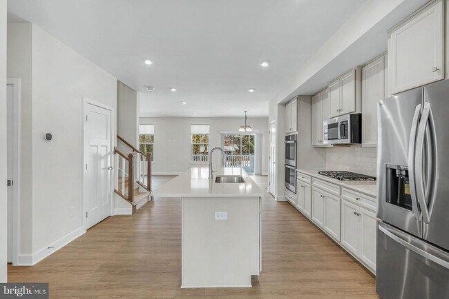 Foto del edificio - 88 Rosemary Wy