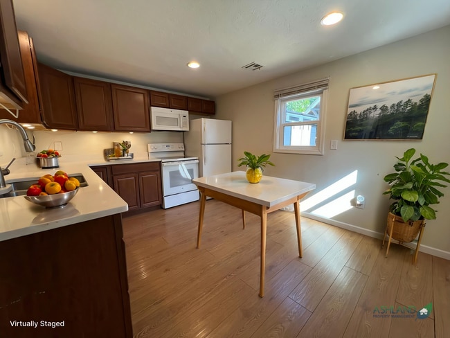 Building Photo - Centrally located One bedroom, One bath house | Available Now