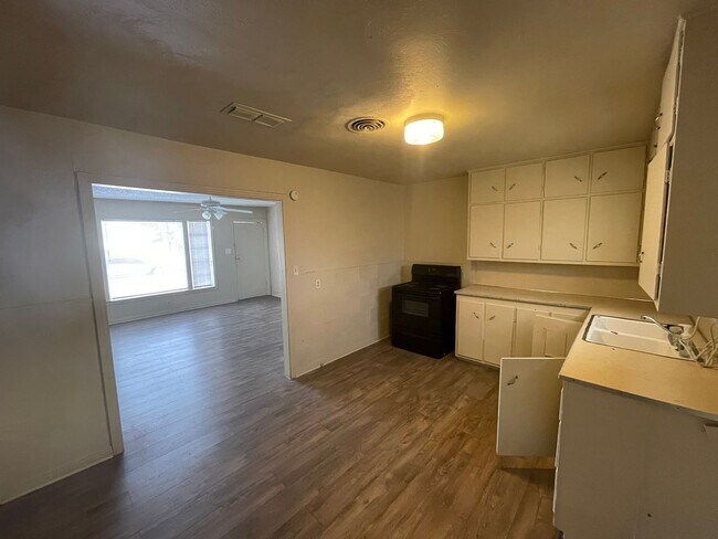 Foto del edificio - Quaint 2 bedroom 1 bath