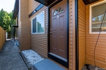Unit #c - 218 Ellingson Dr