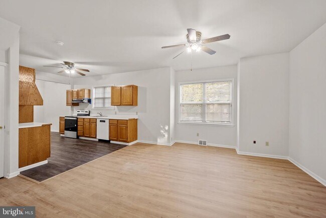 Foto del edificio - 4040 Concord Rd