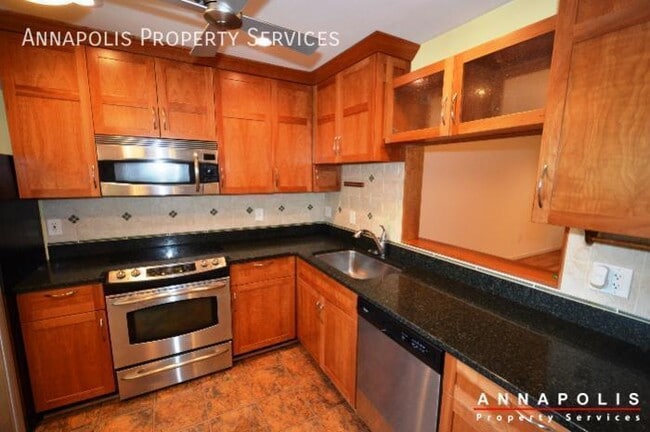 Foto del edificio - 40 Rockwell Ct