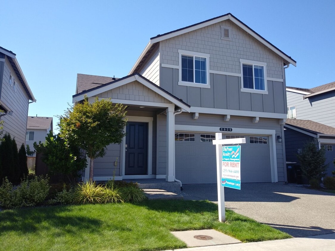 Primary Photo - 2925 Mahogany St NE