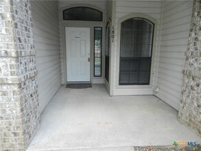 Building Photo - 1801 Thomas Ct