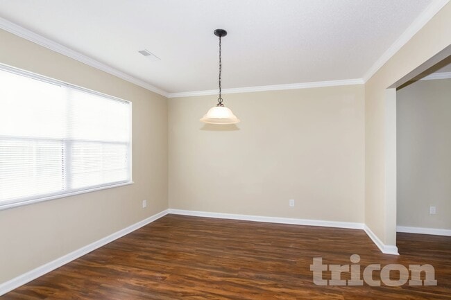 Building Photo - 7 Barnley Ct