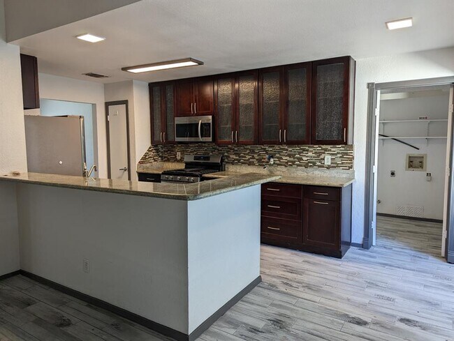 Building Photo - 12014 Wycliff Ln