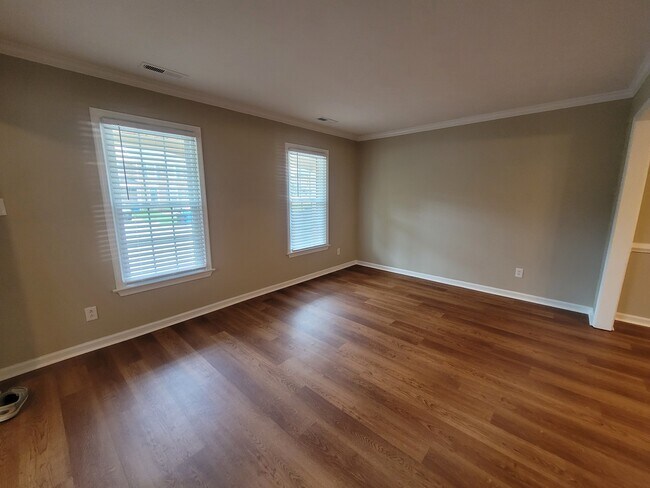 Foto del edificio - 5333 Kindlewood Dr