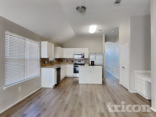 Foto del edificio - 304 Dakota Dr