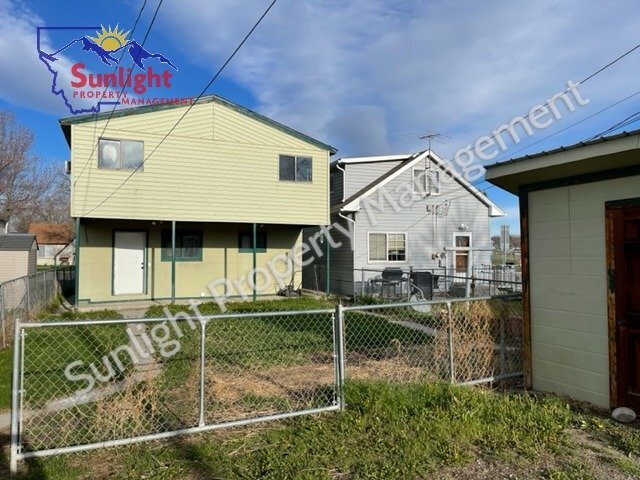Foto del edificio - Check out this single family home with 3 bedrooms and 2 baths.