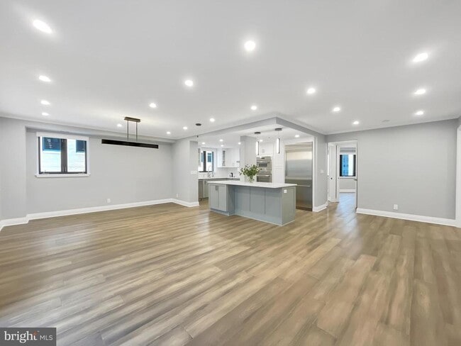 Building Photo - 4801 Hampden Ln