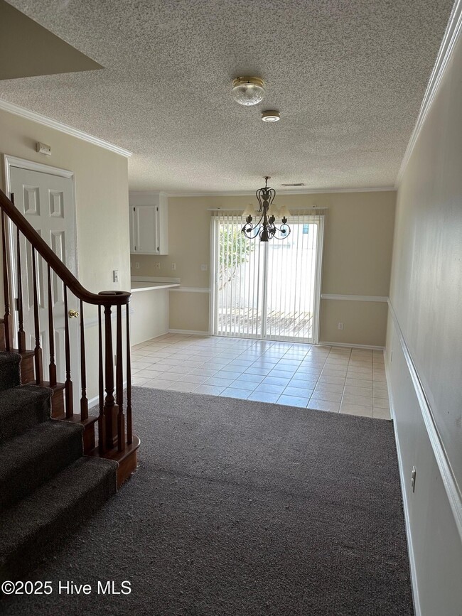 Foto del edificio - 3825 Sterling Pointe Dr