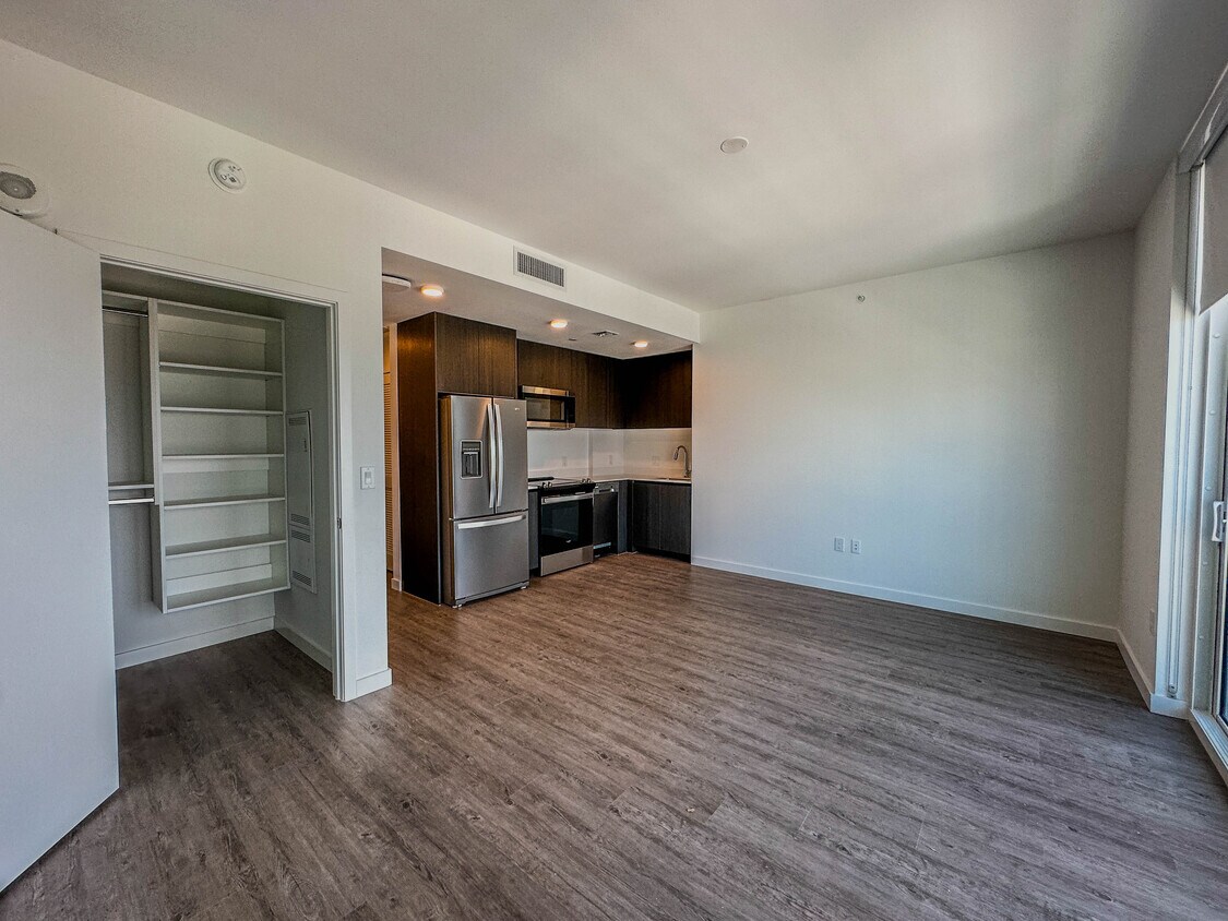 Foto principal - 170 NE 23rd St