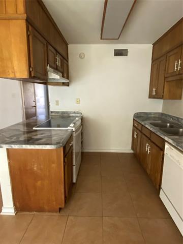 Foto del edificio - 136 Richard Ln