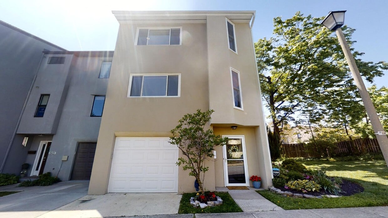 Photo - 1924 N Woodley St (Arlington, VA)