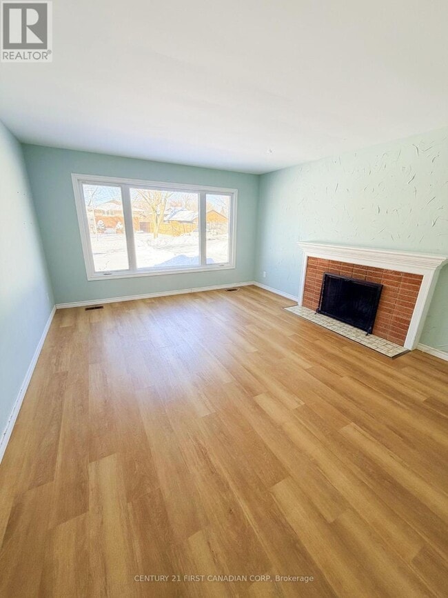 Building Photo - 37 Stormont Dr