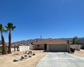 Building Photo - 72147 Sunnyslope Dr