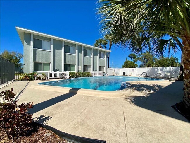 Foto del edificio - 378 48th Ave N