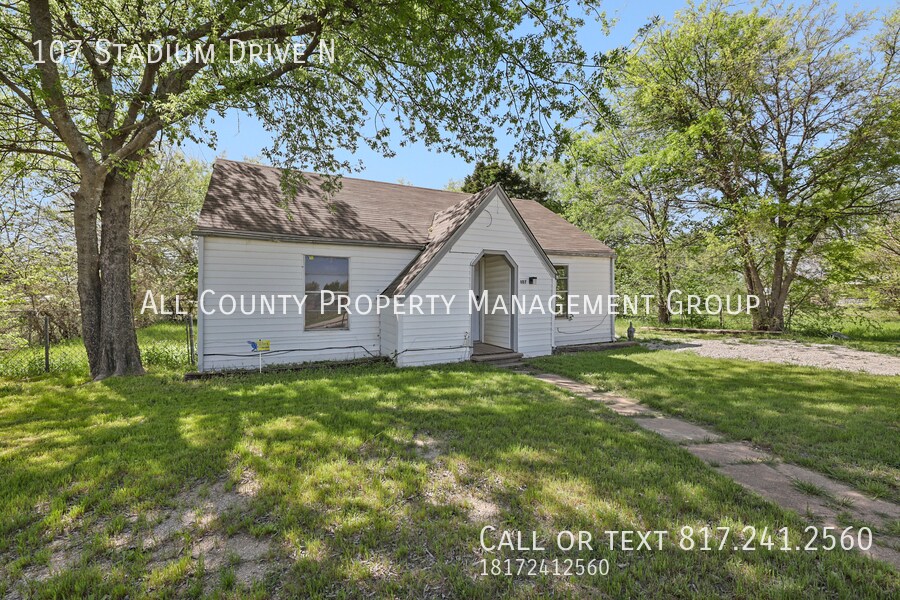 Recently Remodeled 2 Bedroom Home in Alvor... House Rental in Alvord, TX