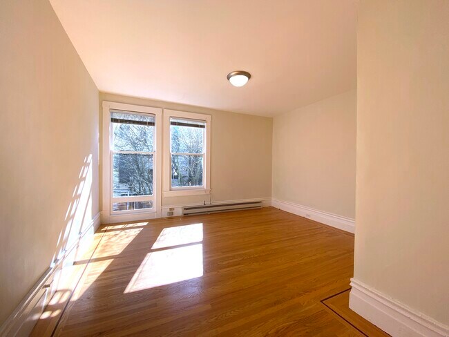 Building Photo - 1449 Washington St