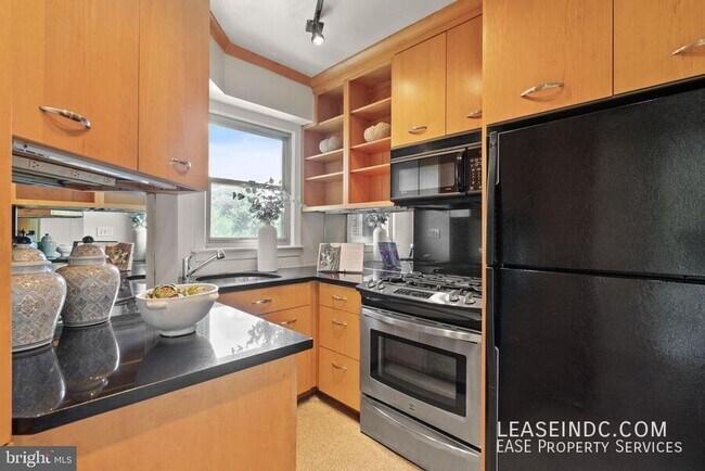 Foto del edificio - 2500 Q St NW